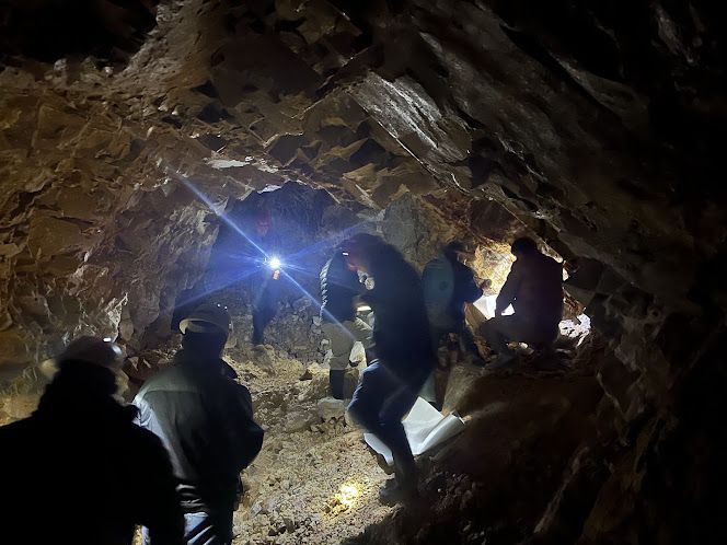 Labor minera subterránea